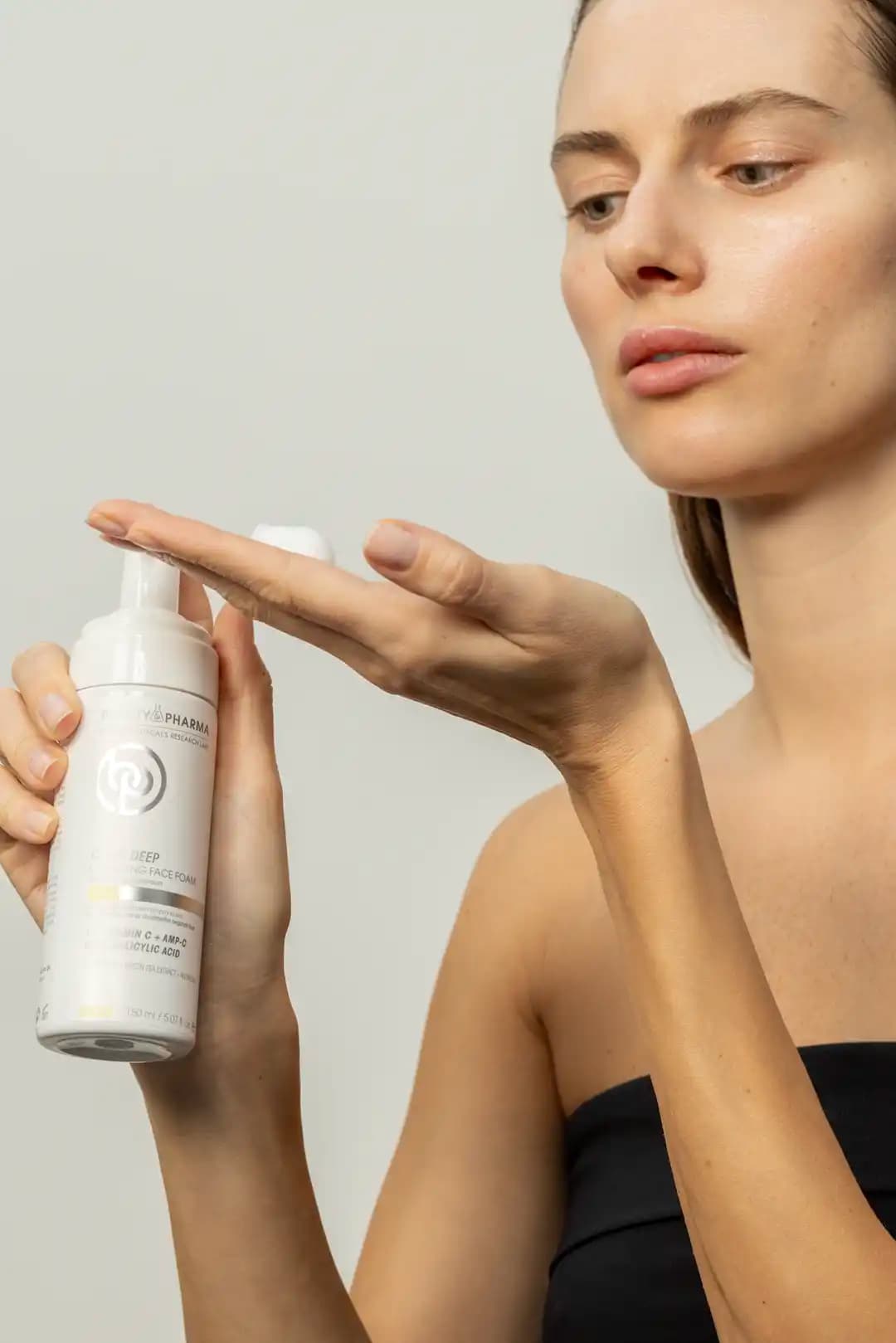 DEEP CLEAR – CLEANSING FACE FOAM